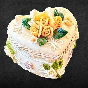 Vintage 90s Heart Ceramic Jewelry Trinket Box Cute Coquette Bows & Roses Small